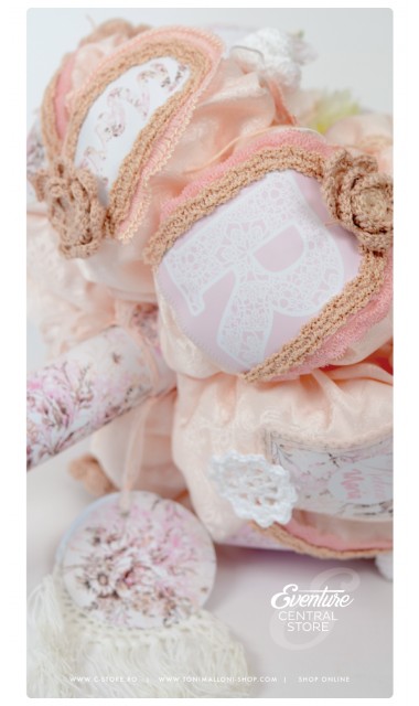 Lumanare de botez pentru fetite deosebita cu monograma si bujori, 65x4 cm, Shabby Chic  1